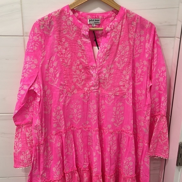 Juliet Dunn | NWT Flare Sleeve Mini Dress in Fuchsia - Size Medium - Picture 5 of 9